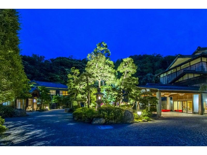 Yutouya Ryokan Тойоока Екстер'єр фото