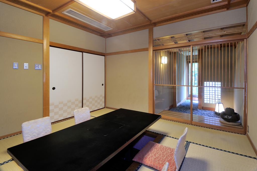 Yutouya Ryokan Тойоока Екстер'єр фото