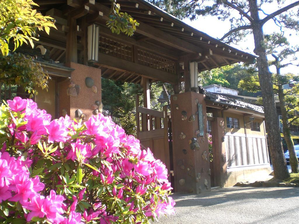 Yutouya Ryokan Тойоока Екстер'єр фото