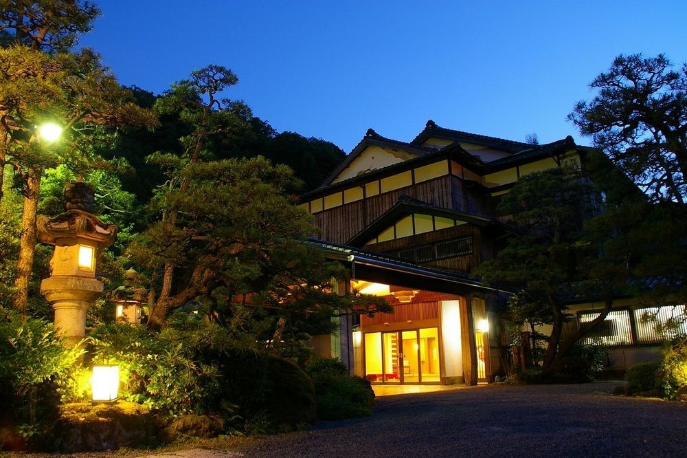 Yutouya Ryokan Тойоока Екстер'єр фото