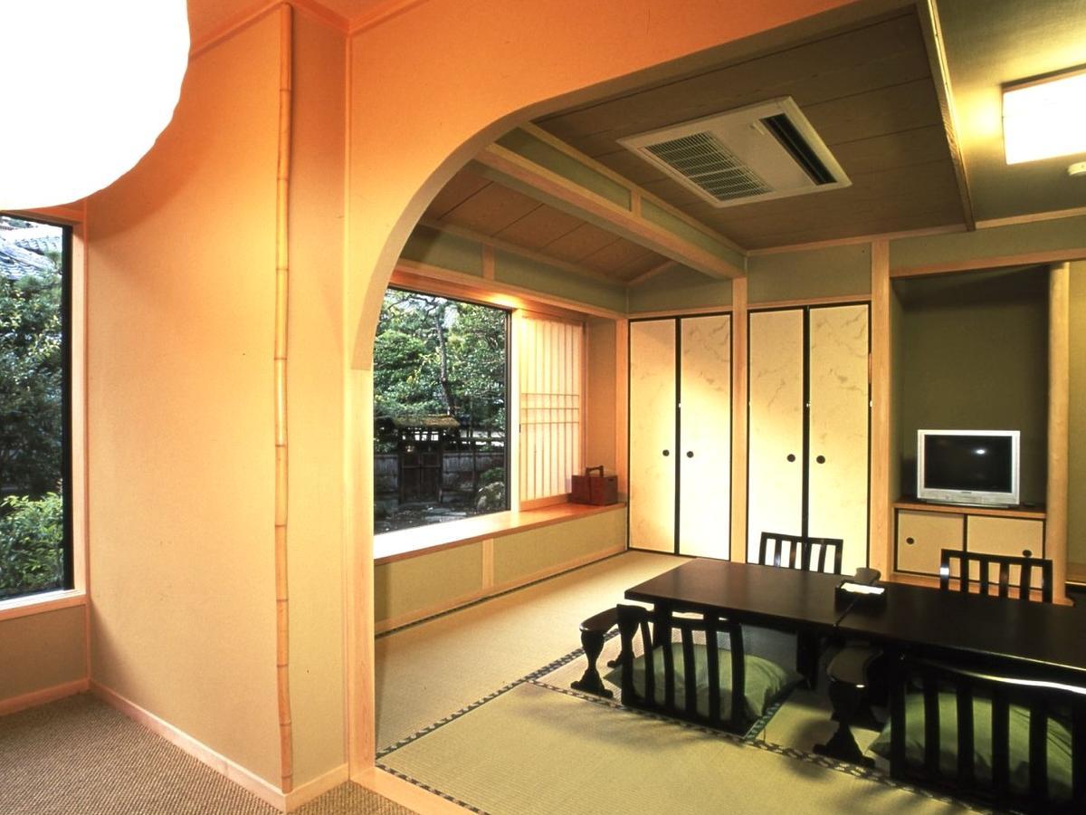 Yutouya Ryokan Тойоока Екстер'єр фото