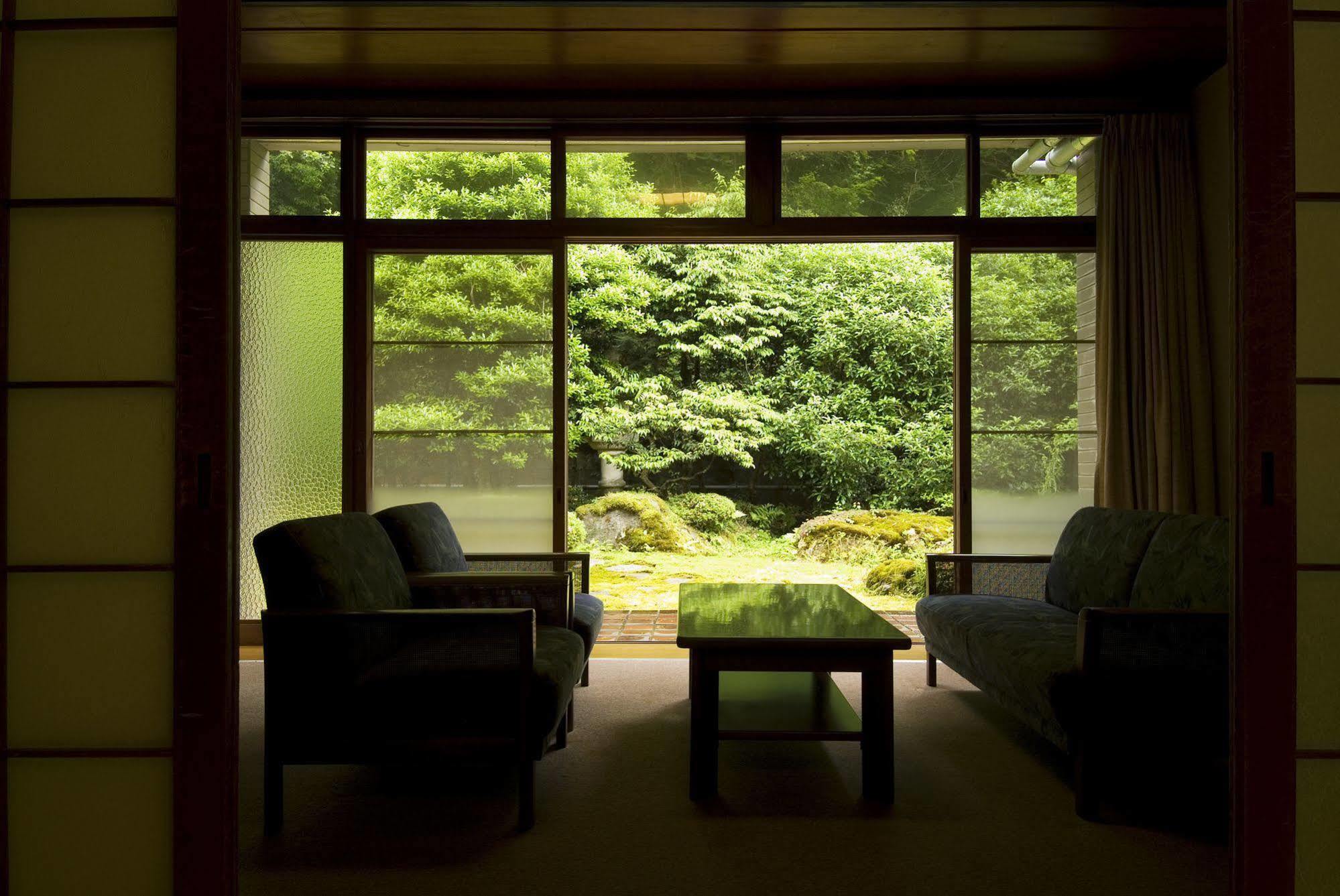 Yutouya Ryokan Тойоока Екстер'єр фото