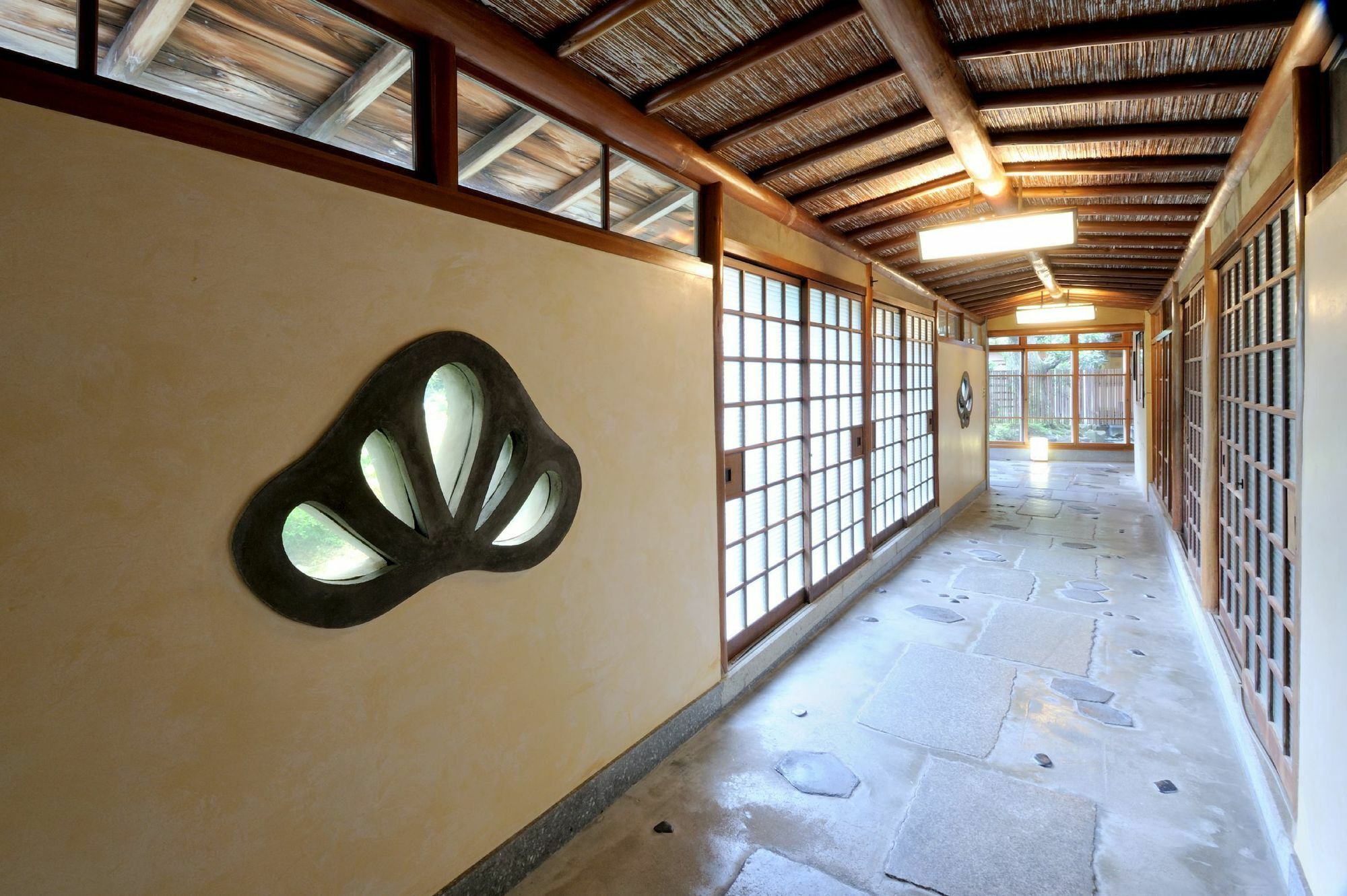Yutouya Ryokan Тойоока Екстер'єр фото